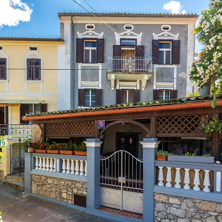 Vakantiehuis Cozy In With Kitchen