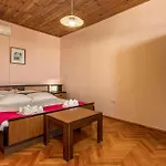 Cozy In With Kitchen * Omišalj