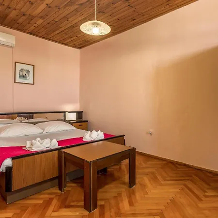 Cozy In With Kitchen * Omišalj