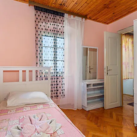 Cozy In With Kitchen * Omišalj