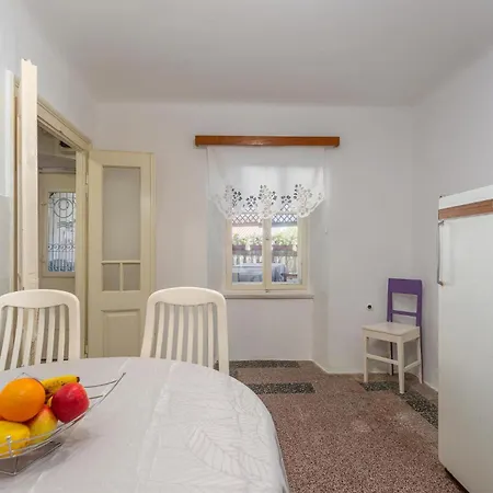 Cozy In With Kitchen 度假居 *