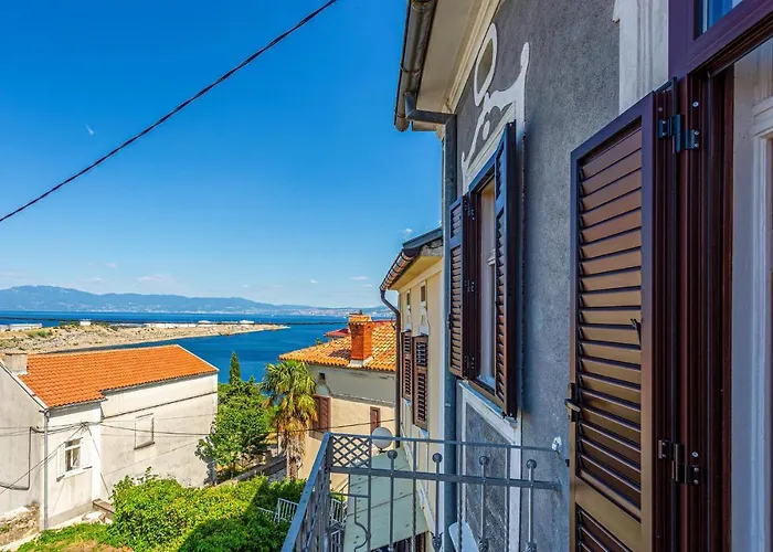 Cozy In With Kitchen 度假居 *