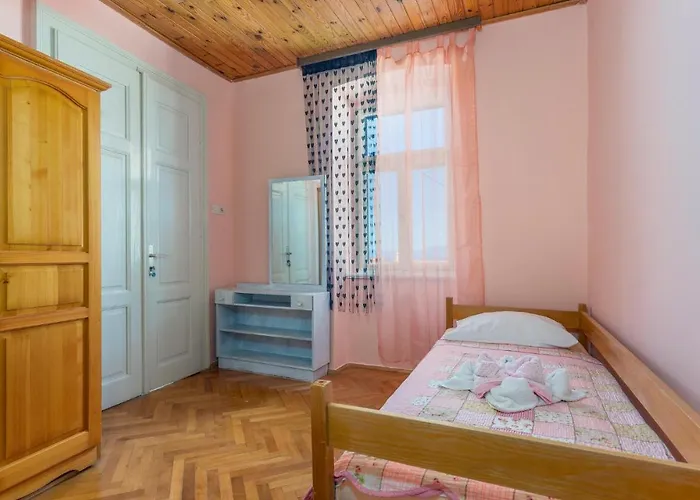 Holiday home Cozy Home In Omisalj With Kitchen