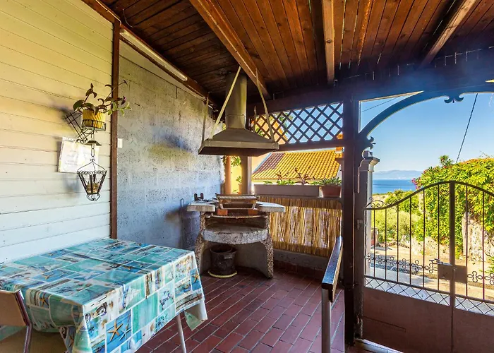 Cozy Home In Omisalj With Kitchen Holiday home