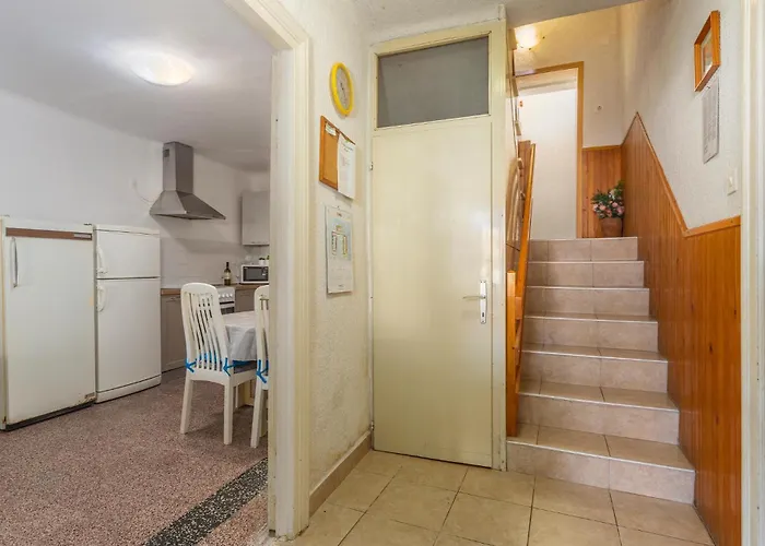 Holiday home Cozy Home In Omisalj With Kitchen *