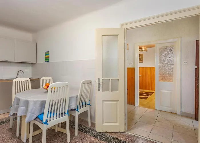 Holiday home Cozy Home In Omisalj With Kitchen