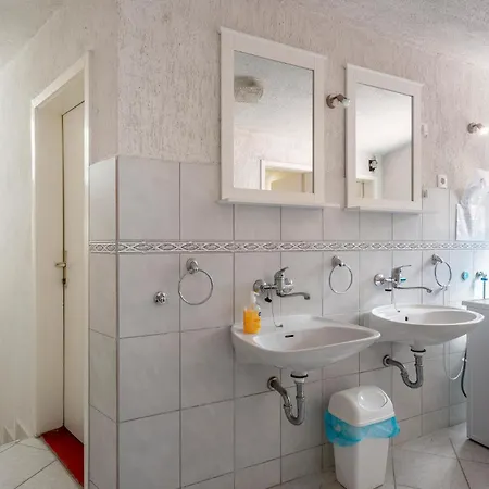 Cozy In With Kitchen 度假居