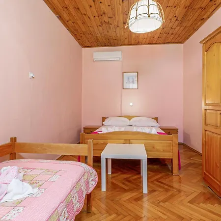Cozy In With Kitchen 度假居