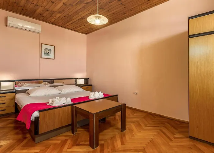 Cozy In With Kitchen * Omišalj